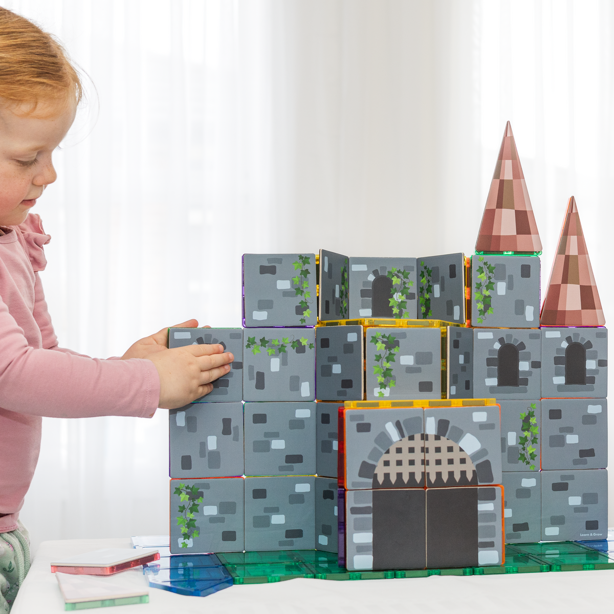 40 Pieces Tile Toppers Castle Pack - Girl Building a Castle