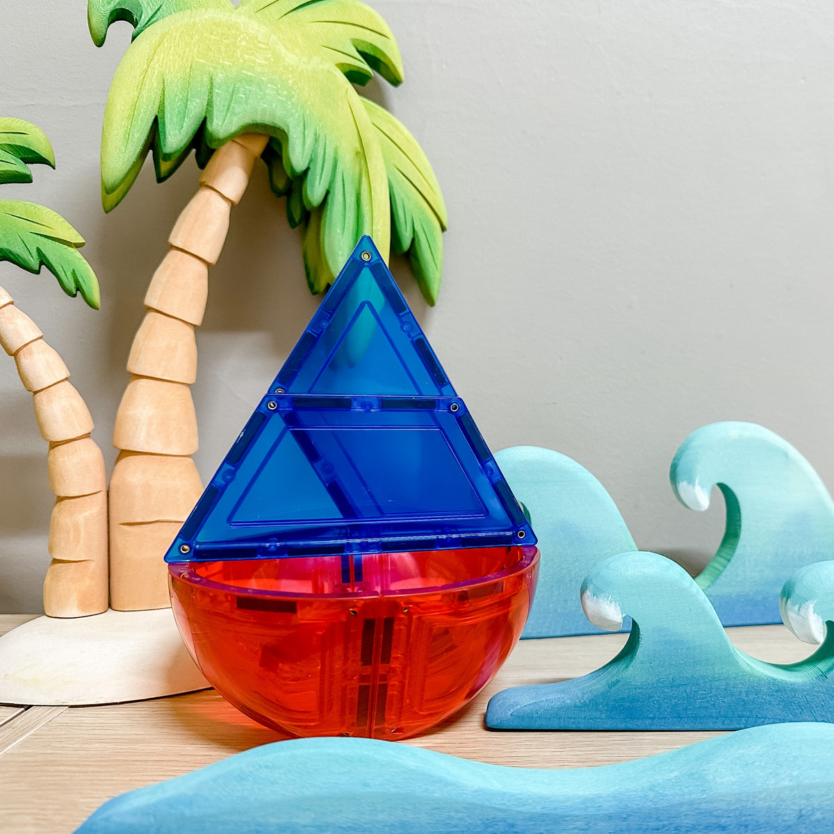 18 Pieces Dome Set - Colourful Sailboat Construction