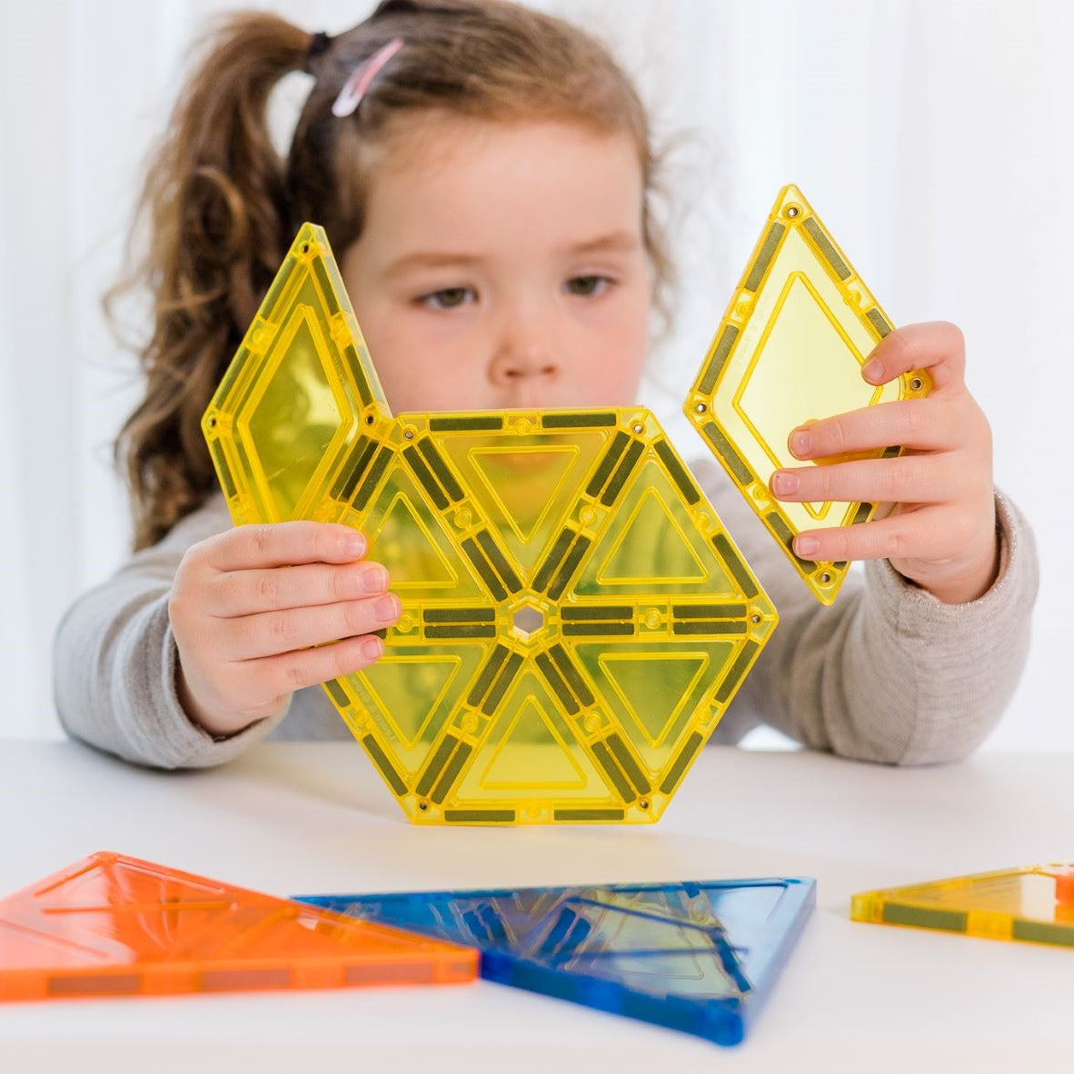 38 Pieces Geometric Tiles - Child Exploring Magnetic Hexagons